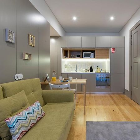 Lovelystay - Stylish Central Apartment By Bolhao Market ポルト エクステリア 写真