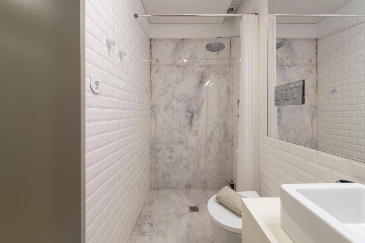 Lovelystay - Stylish Central Apartment By Bolhao Market ポルト エクステリア 写真