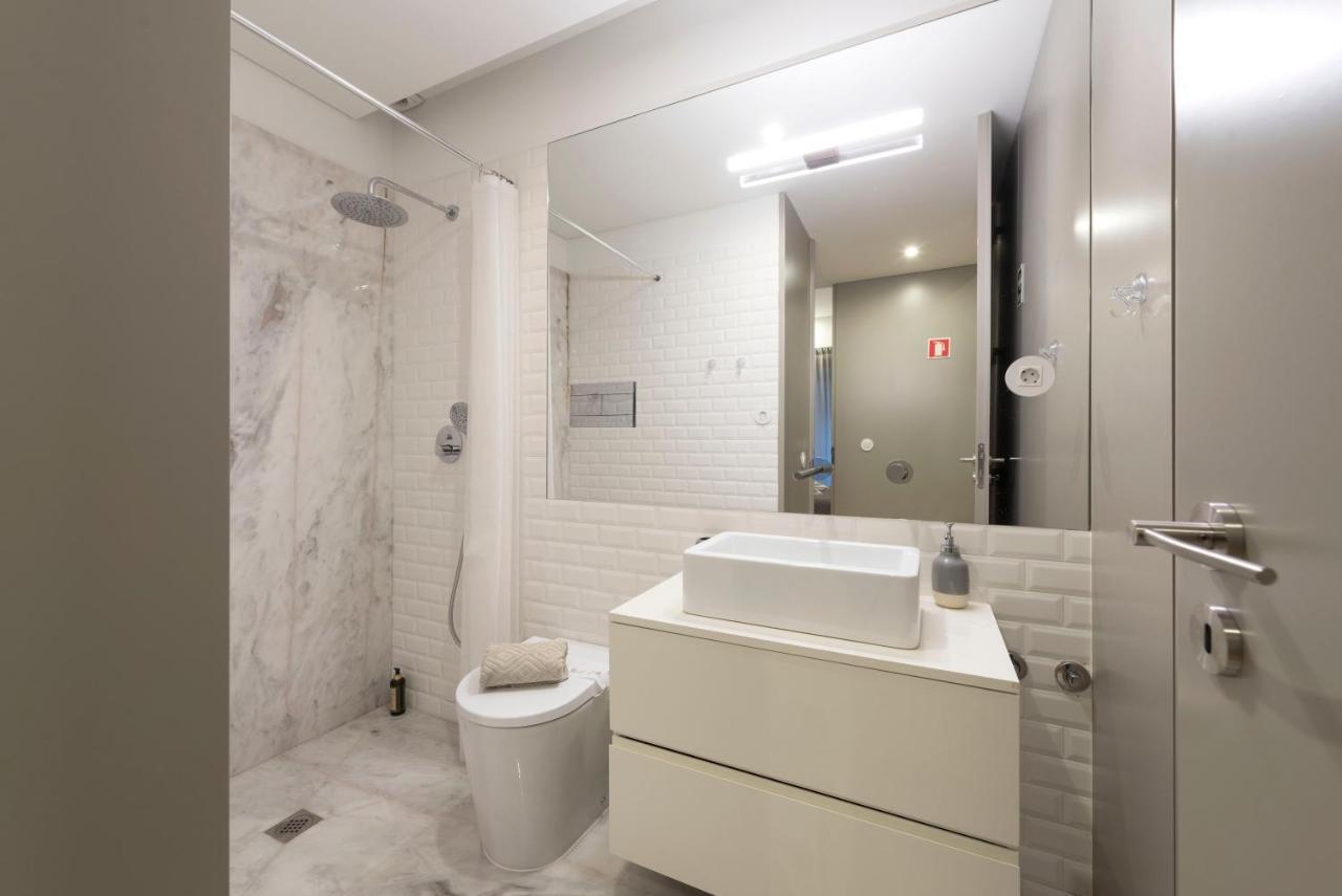 Lovelystay - Stylish Central Apartment By Bolhao Market ポルト エクステリア 写真